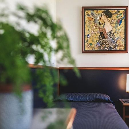 Hotel Crystal Преганциол Екстериор снимка